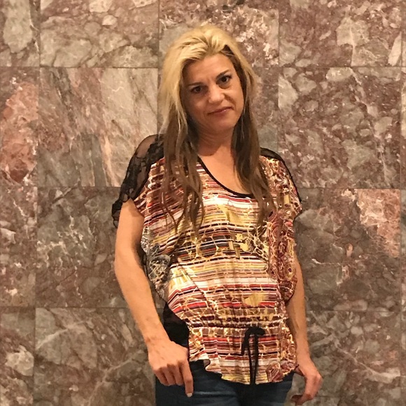 Hot in the city 🎉2 hours party sale 🎉 - Picture 2 of 6